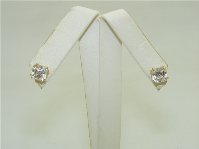 Beautiful Cubic Zircon Yellow Gold Earrings