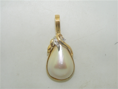 14k Yellow Gold Mabe Pearl Pendant