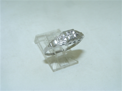 Beautiful Vintage Diamond Platinum ring