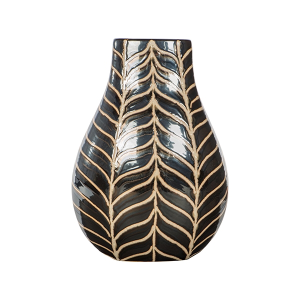 Small Brown Vase with lines