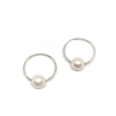 Marseille Blanc Pearl Endless Hoop Earrings White
White by Designer Wendy Mignot