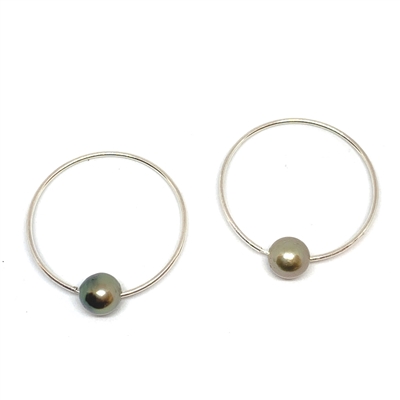 photo of Wendy Mignot Monaco Noir Tahitian Pearl Endless Hoop Silver Earrings