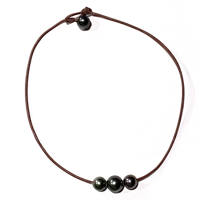 photo of Wendy Mignot Tahitian Pearl and Leather Deluxe Daisy Necklace