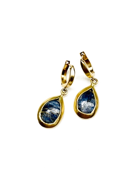 Custom 18k Gold Sapphire Earrings by Janesko