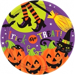 Witch's Crew 7" Round Plates | Party Supplies