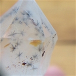 Star quartz or hollandite in quartz