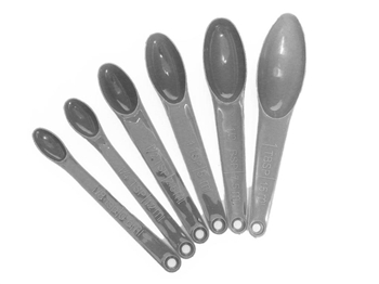 Don't ruin your good kitchen measuring spoons with essential oils. Use these measuring spoons for henna and essential oils.