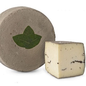 Sottocenere al Tartufo (Approx 0.45lb)