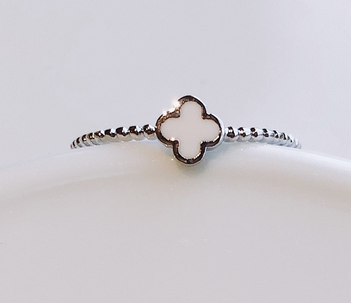 white Clover Ring