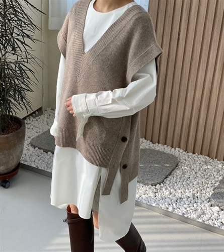 Side Button Knit Vest (Beige/Brown/Charcoal) (will ship within 1~2 weeks)