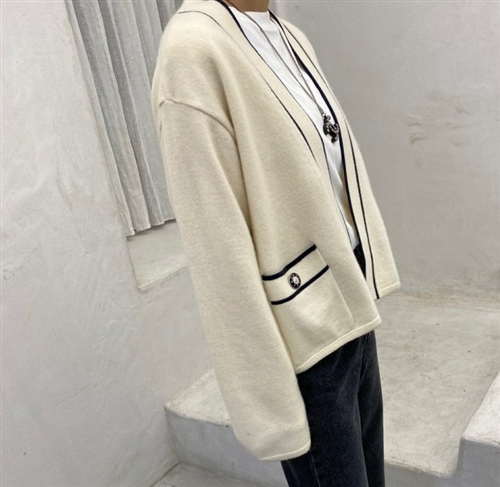 Line Cardigan (Ivory/Navy) (will ship within 1~2 weeks)