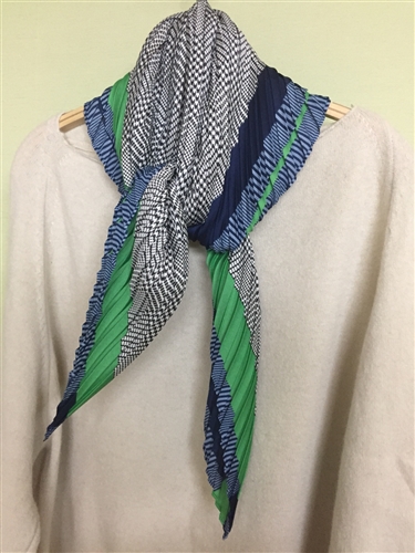 (Pre-Order) Green Pleated Scarf (will ship within 1~2 weeks)