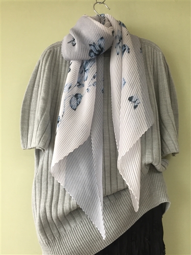 (Pre-Order) Gray Flower Pleated Scarf (will ship within 1~2 weeks)