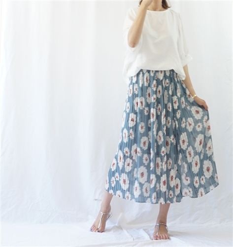 (Best; Back-Order; 3rd Reorder) SkyBlue Flower Pleated Luxe Line Skirt (will ship within 1~2 weeks)