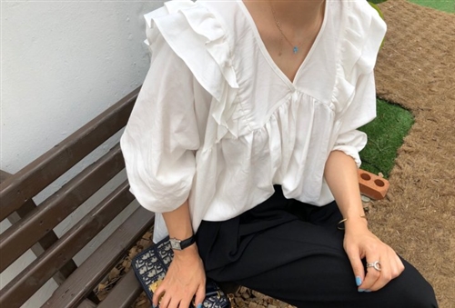 Black Label Frill Blouse (Beige/Black/White) (will ship within 1~2 weeks)