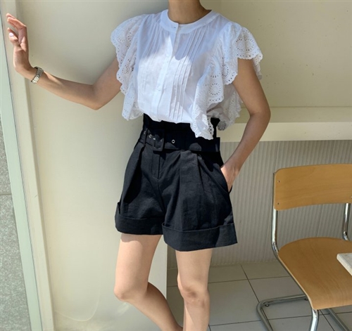 Punching Lace Blouse (White/Black) (will ship within 1~2 weeks)