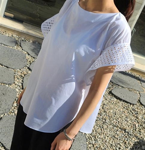 Ivory Rectangle Punching Blouse (will ship within 1~2 weeks)