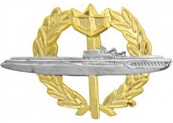 VIEW Submarine Badge Wreath Lapel Pin
