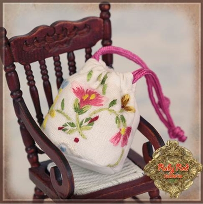 Ruby Red Galleria - White Embroidered Bag HZ0026A