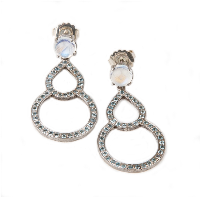 These soft blue Aquamarine Gemstone Drop Earrings will enhance any outfit. The double drop is in 14k White Gold with the Aquamarines Pave set all around and enhanced by a complimenting Moonstone (aprox. 7mm) set at the post. L 2" X W 1"