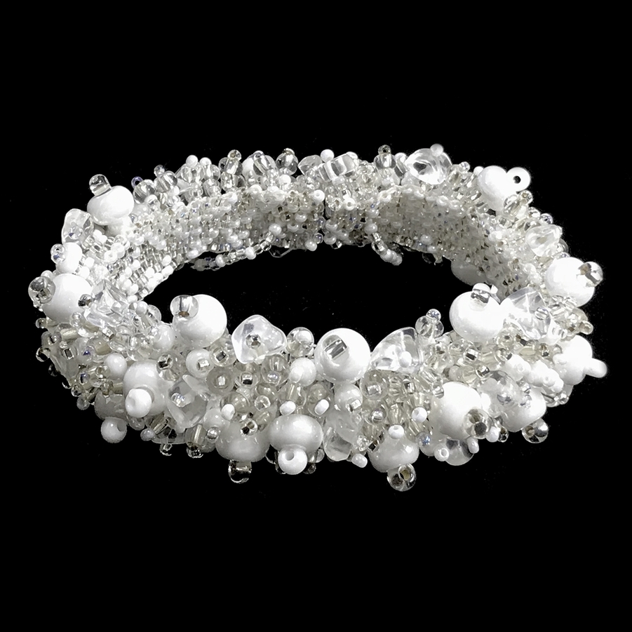 Blanca Bracelet-Magnetic - White and Silver