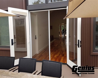 Genius milano smooth glide retractable screen