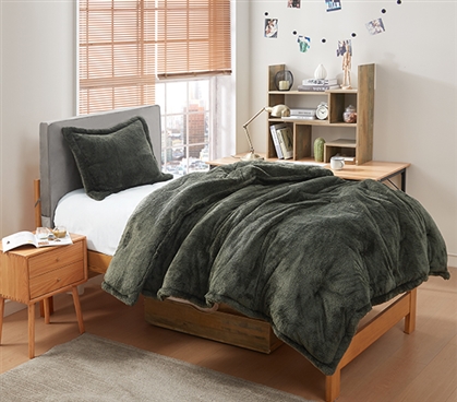 Extra Long Twin XL Bedding Essential Dark Green Dorm Decor Cute Plush College Comforter Bedspread