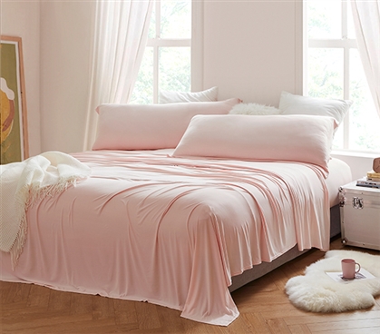 Easy to Wash Dorm Bedding Sheets Bare Bottom All Season Sheet Set Pretty Crystal Pink Color