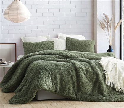 Affordable Dorm Bedding Green Dorm Decor Ideas for Freshmen Twin Extra Long Comforter
