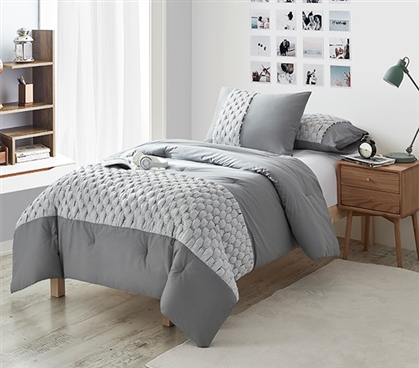Textured Dorm Bedding Ideas for College Freshmen Cozy Cotton Dorm Comforter Neutral College Decor Tips