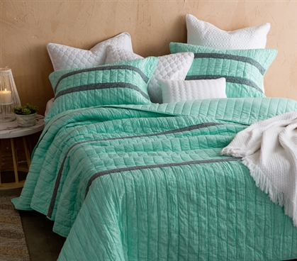 Light Green Blue Quilt for Dorm Twin XL Bedspread Microfiber Quilt Pastel Twin Extra Long Bedding Essential