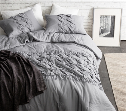 100% Cotton Lightweight Dorm Quilt Textured Twin XL Gray Bedding Made with Machine Washable Bedding Materials