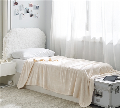 Fleece Twin XL Bedding Essentials Neutral College Blanket College Dorm Bedding Ivory Twin XL Bedspread