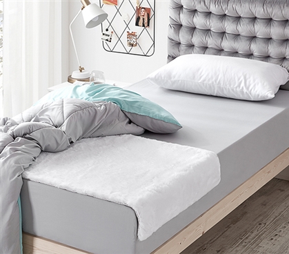 Chunky Bunny - Coma Inducer End of Bed Topper - White