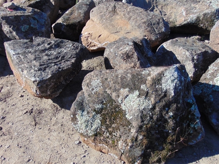 Sonoma Fieldstone Boulders 30" - 36" - Big Rock