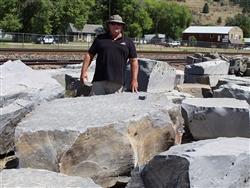 Montana Grey Wolf Boulders Rock 3' - Bench Stone