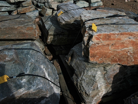 Sierra Brown large Boulders 12" - 18" -  big landscaping rocks