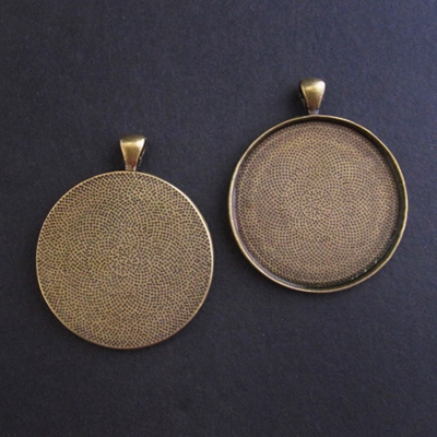 Antique Brass Large 1.125in/30mm Round Bezel - 1pc