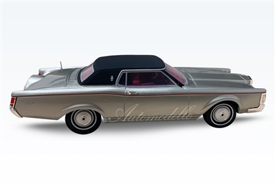 1970-1971 Lincoln Continental Mark III Silver 1:43 Standard Edition