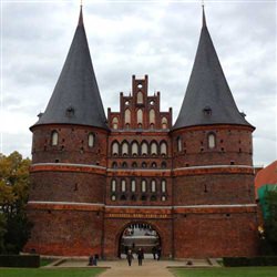 Warnemunde Shore Excursion - Medieval Lubeck