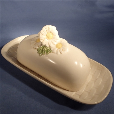 Butter & Lid Metlox Sculptured Daisy