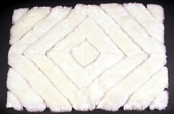 Blanc Sur Blanc Sheepskin Rug