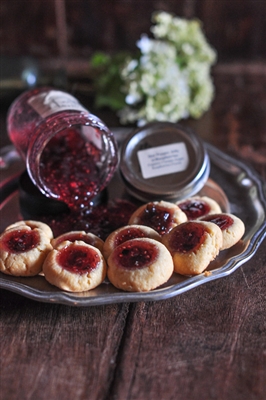 Hot Pepper Jelly with Strawberries