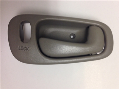 98-02  Prizm Interior Door Handle RH Power Lock - Gray