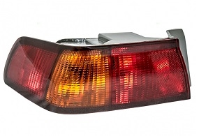 1997-1999 TOYOTA CAMRY TAIL LAMP ASSEMBLY QUARTER MOUNTED LH (DRIVER)