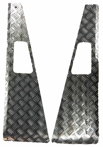 LR184-3 - 3mm Silver Wing Top Chequer Plate for Defender 83-16