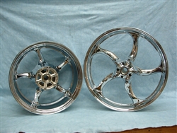 Raider Widened rear rim, chrome front rim