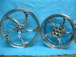 Stryker Widened rear rim, chrome front rim