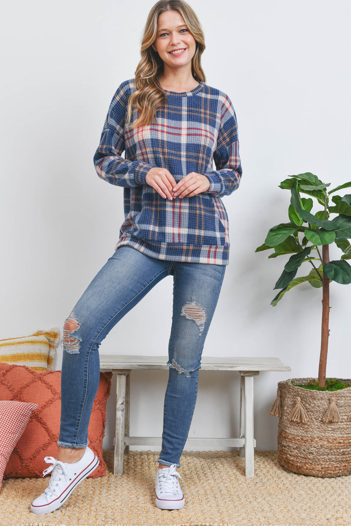 S10-12-2-PPT20853-NVRD - WAFFLE PLAID TOP WITH KANGAROO POCKET- NAVY-RED 1-2-2-2