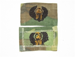 b8450 RVN South Vietnam Navy Frogman Qualification Badge yellow folded edge IR9A